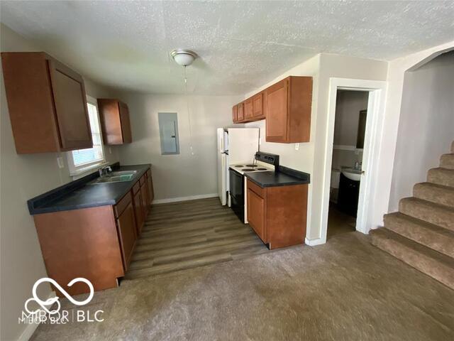 245 Lake Hart