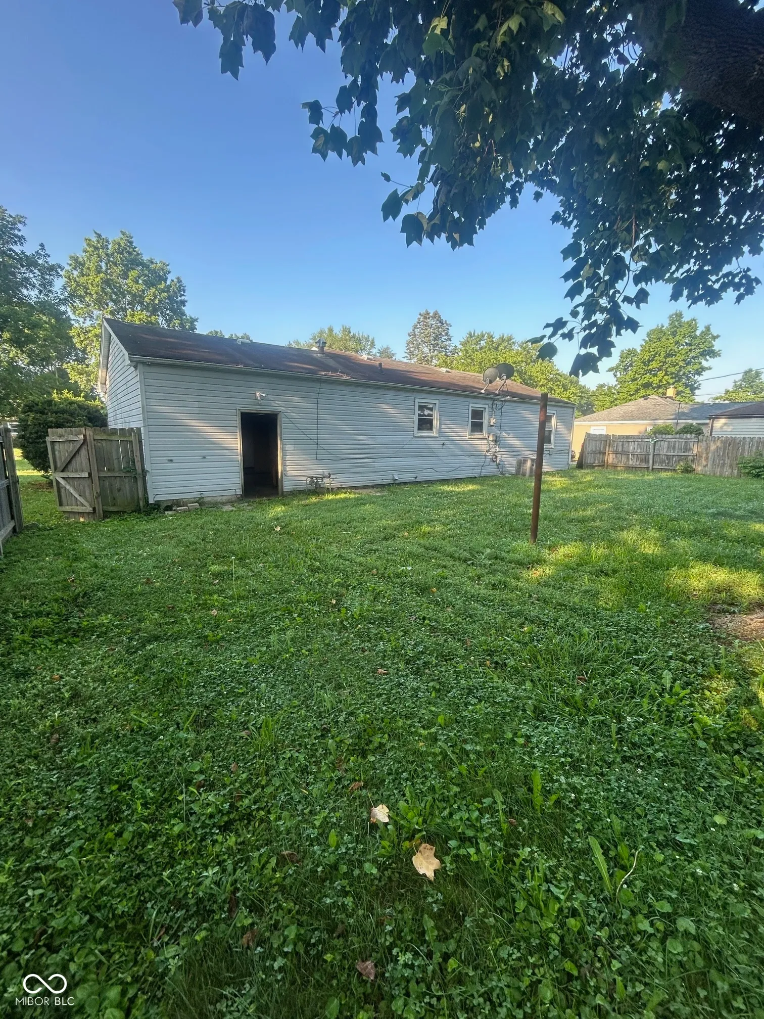 Anderson, Indiana 46011, United States, 2 Bedrooms Bedrooms, ,1 BathroomBathrooms,Residential,Active,170309