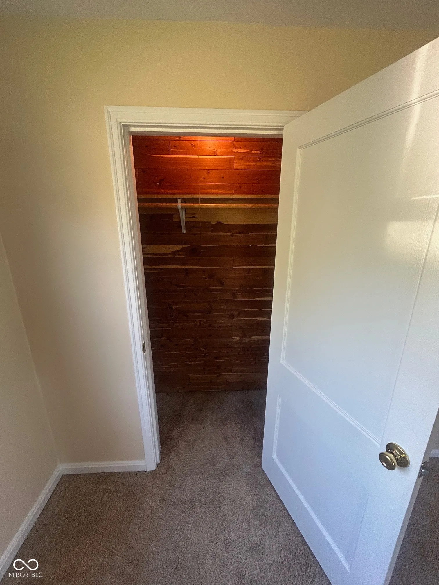 Anderson, Indiana 46011, United States, 2 Bedrooms Bedrooms, ,1 BathroomBathrooms,Residential,Active,170309