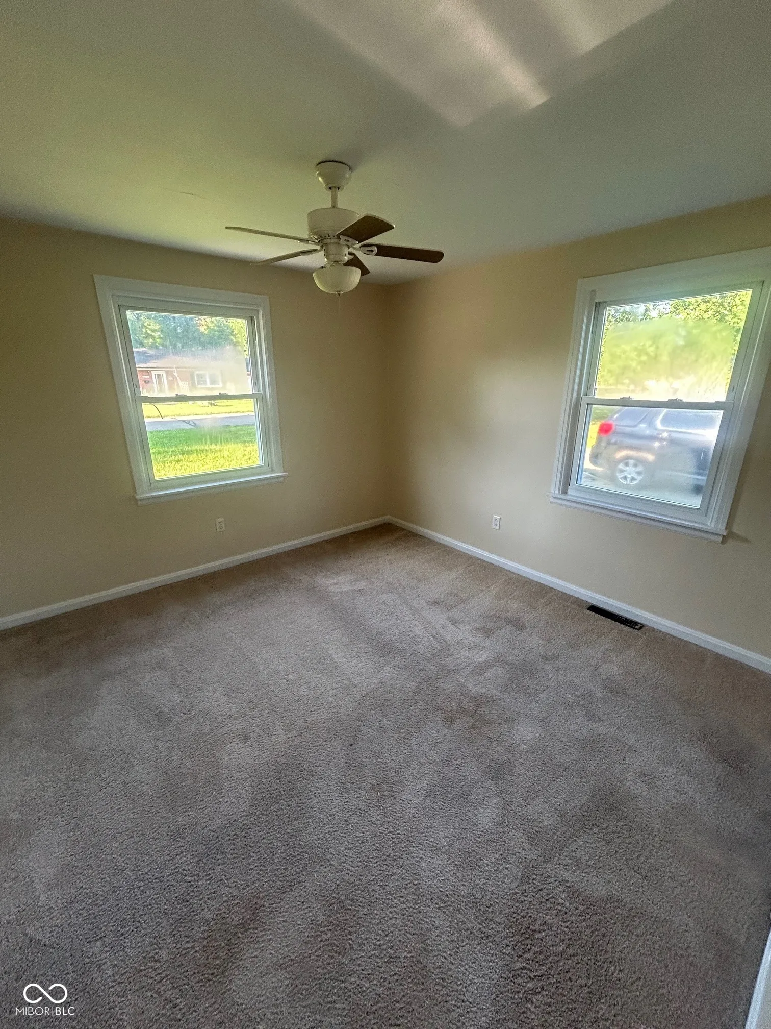 Anderson, Indiana 46011, United States, 2 Bedrooms Bedrooms, ,1 BathroomBathrooms,Residential,Active,170309