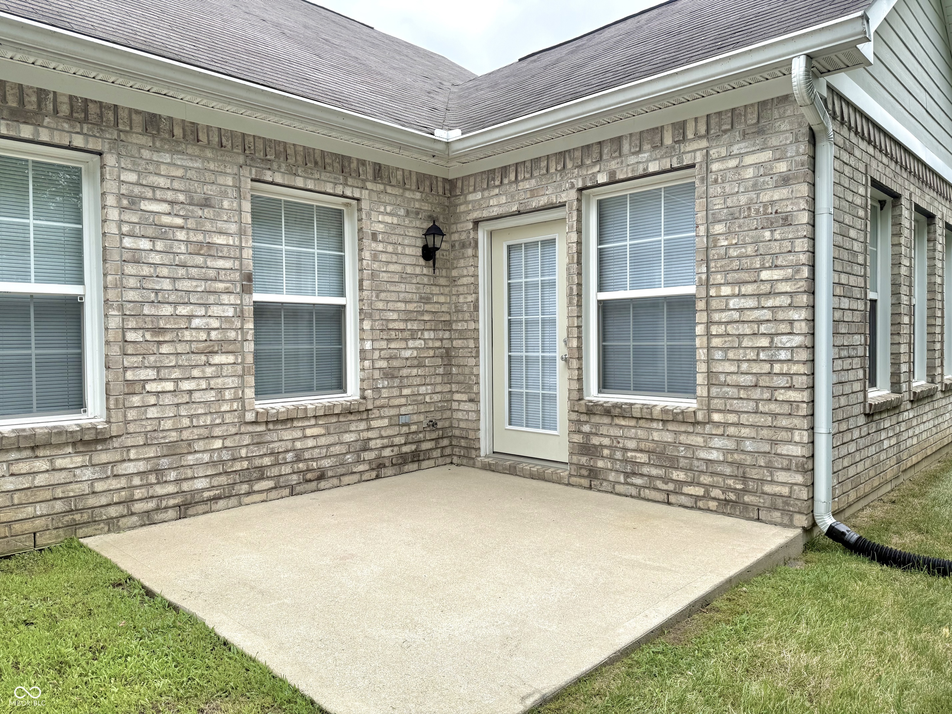 4263 Cairo Way