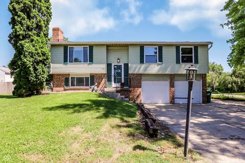 Photo of 1344 Brownswood Drive, Brownsburg, IN 46112 (MLS # 22105691)