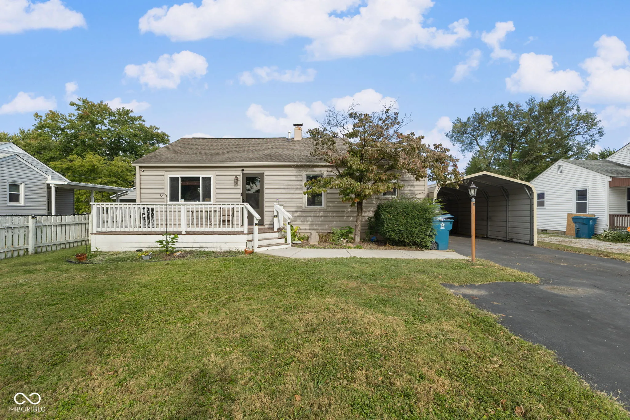 Indianapolis, Indiana 46241, United States, 3 Bedrooms Bedrooms, ,2 BathroomsBathrooms,Residential,Pending,208270