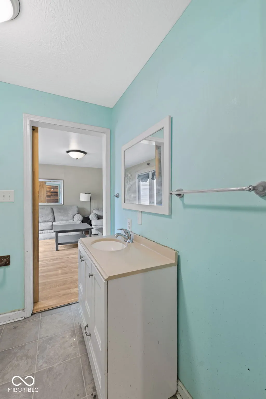 Indianapolis, Indiana 46241, United States, 3 Bedrooms Bedrooms, ,2 BathroomsBathrooms,Residential,Pending,208270