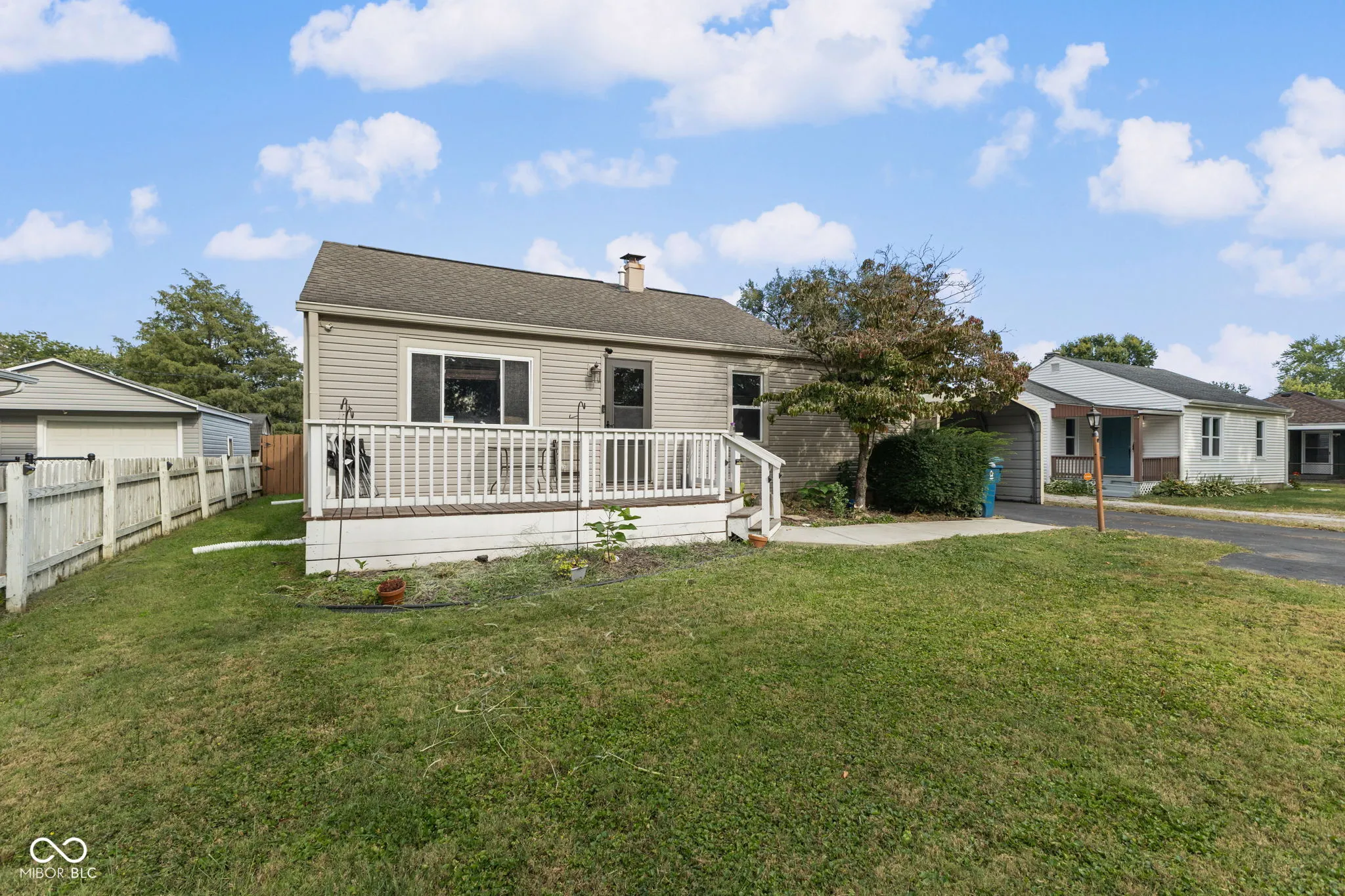 Indianapolis, Indiana 46241, United States, 3 Bedrooms Bedrooms, ,2 BathroomsBathrooms,Residential,Pending,208270