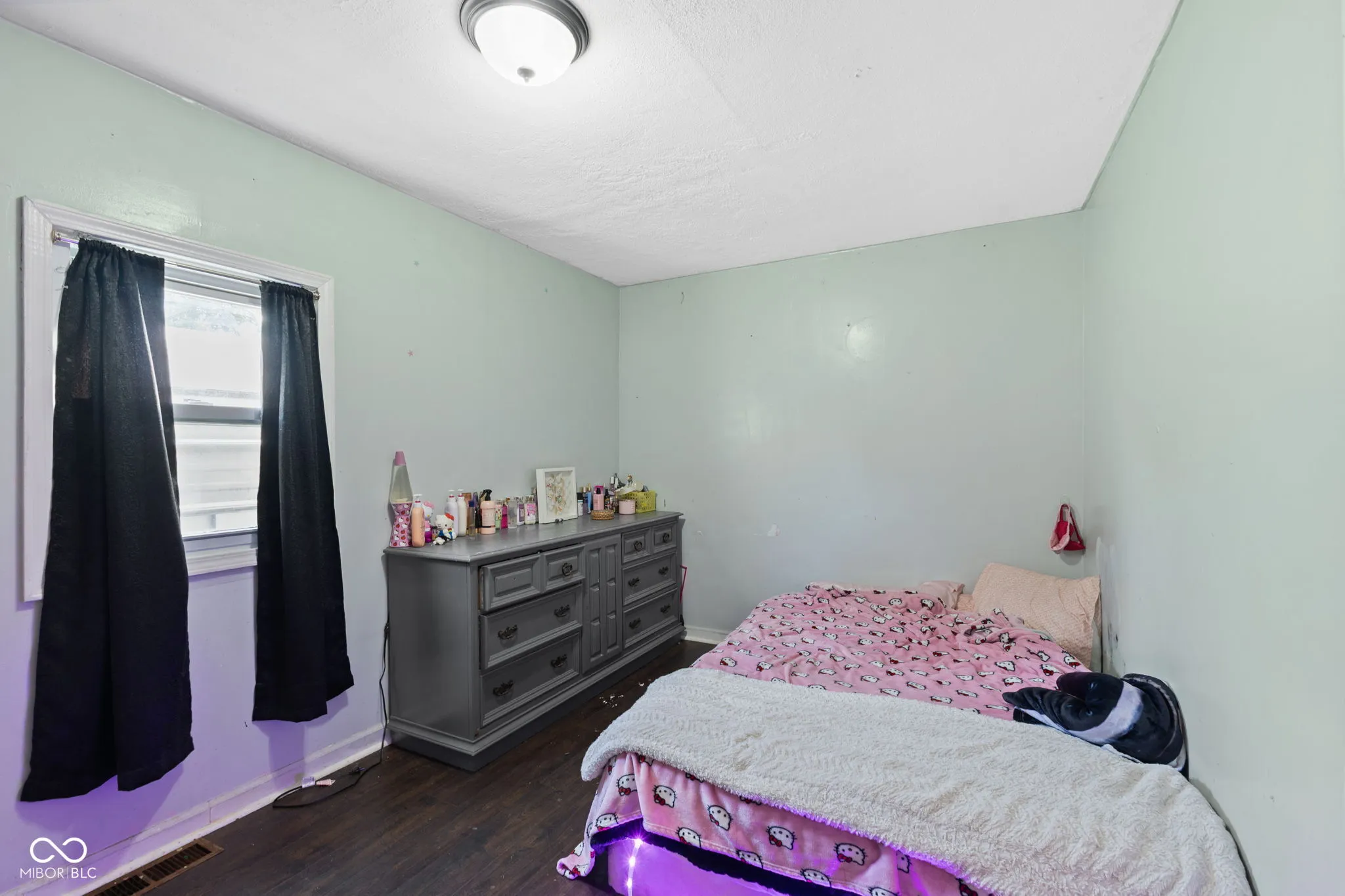 Indianapolis, Indiana 46241, United States, 3 Bedrooms Bedrooms, ,2 BathroomsBathrooms,Residential,Pending,208270