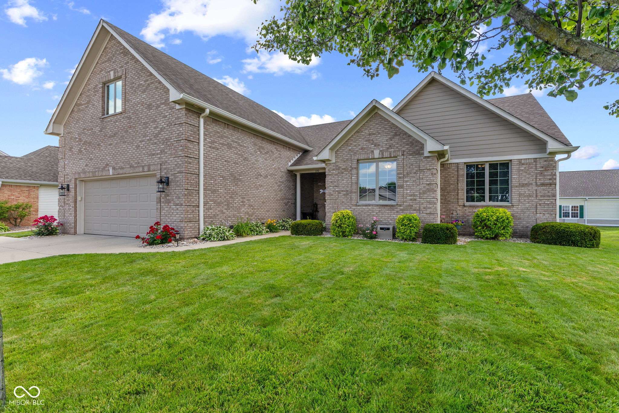 Photo 1 of 46 — 100 Decourcy Lane, Franklin, IN 46131