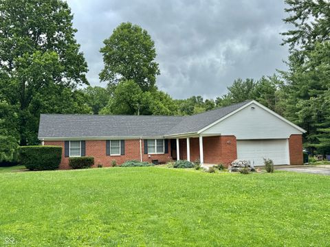 Photo of 1805 S County Road 400 W, Greencastle, IN 46135 (MLS # 22110579)