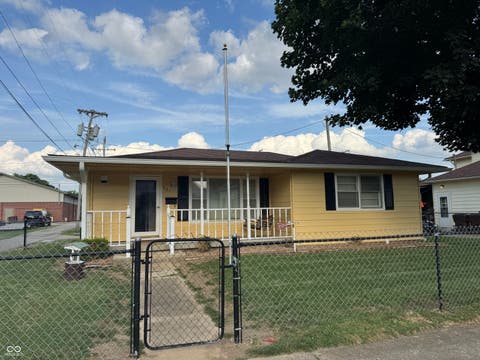 Photo of 207 S Pleasant Street, Edinburgh, IN 46124 (MLS # 22109125)