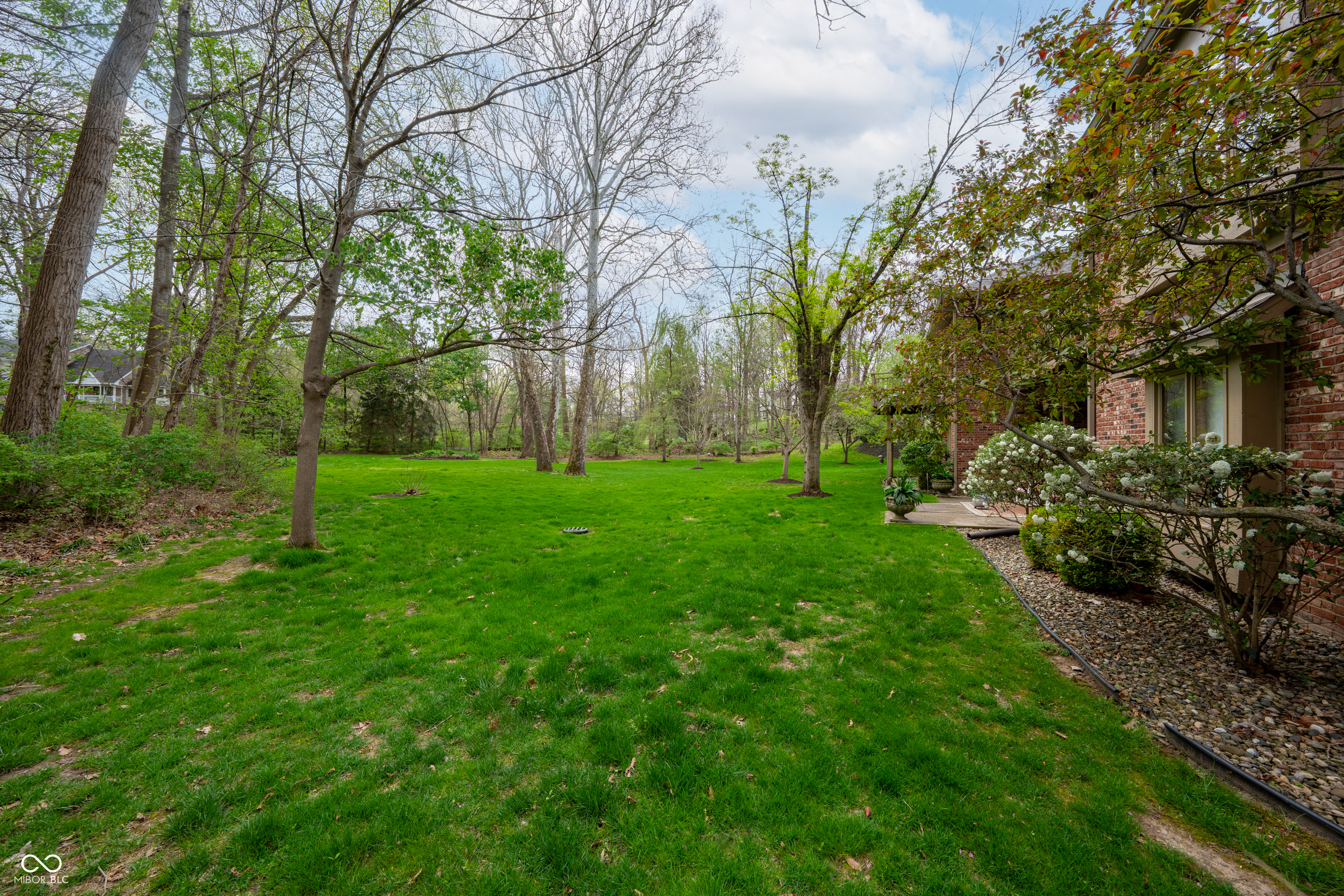 204 S Creedmoor Way