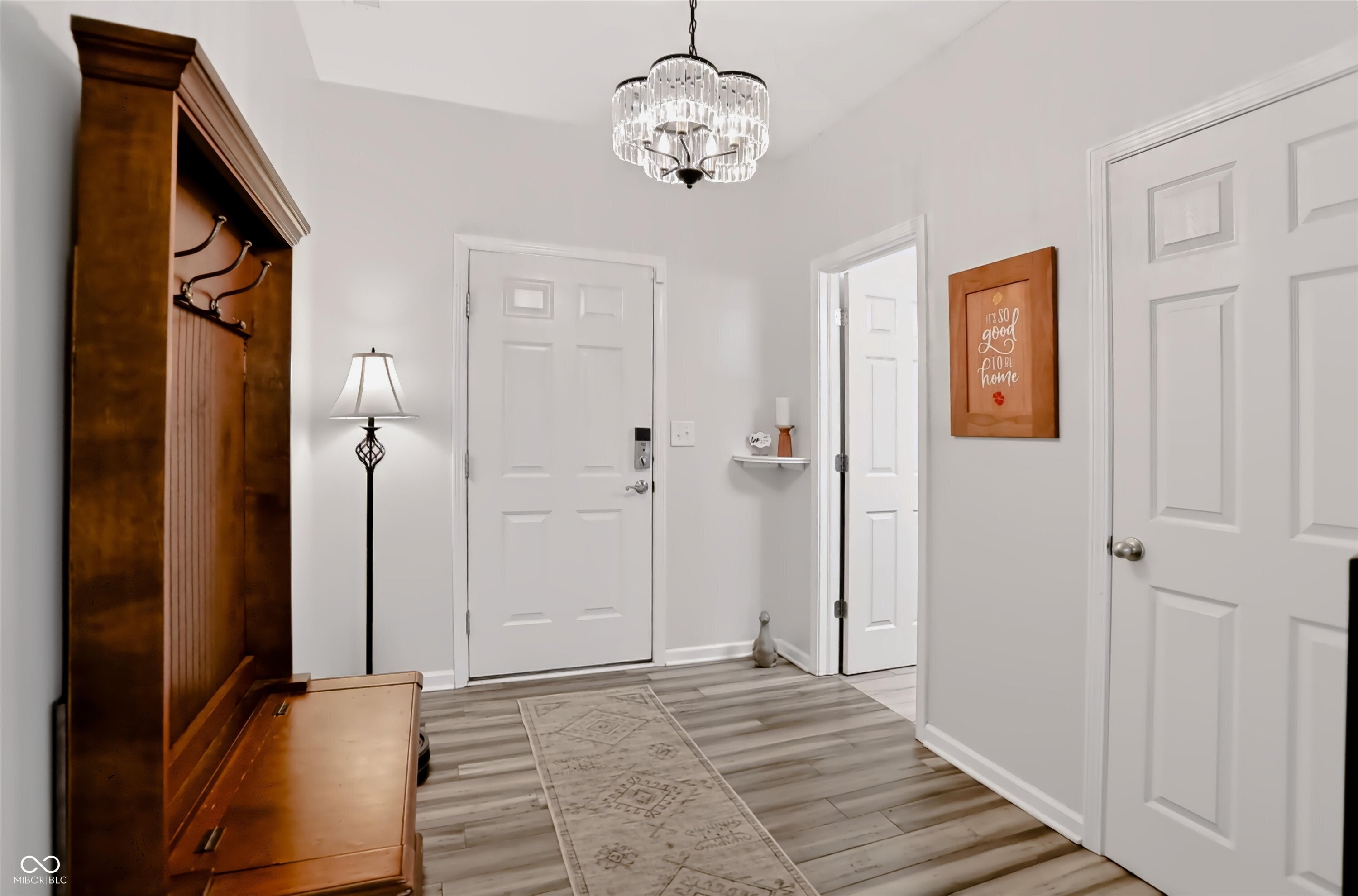 3392 Roundlake Lane