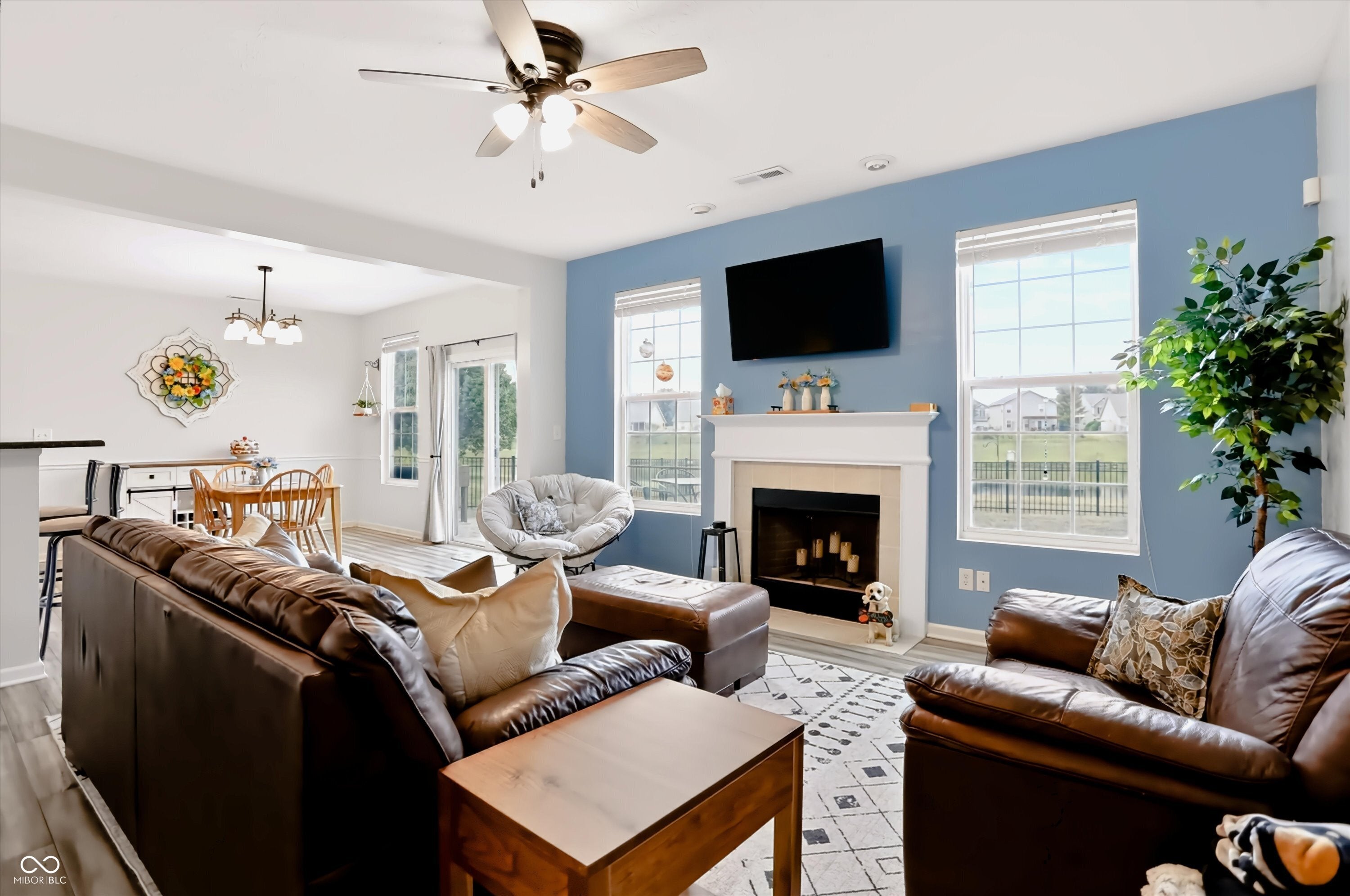 3392 Roundlake Lane