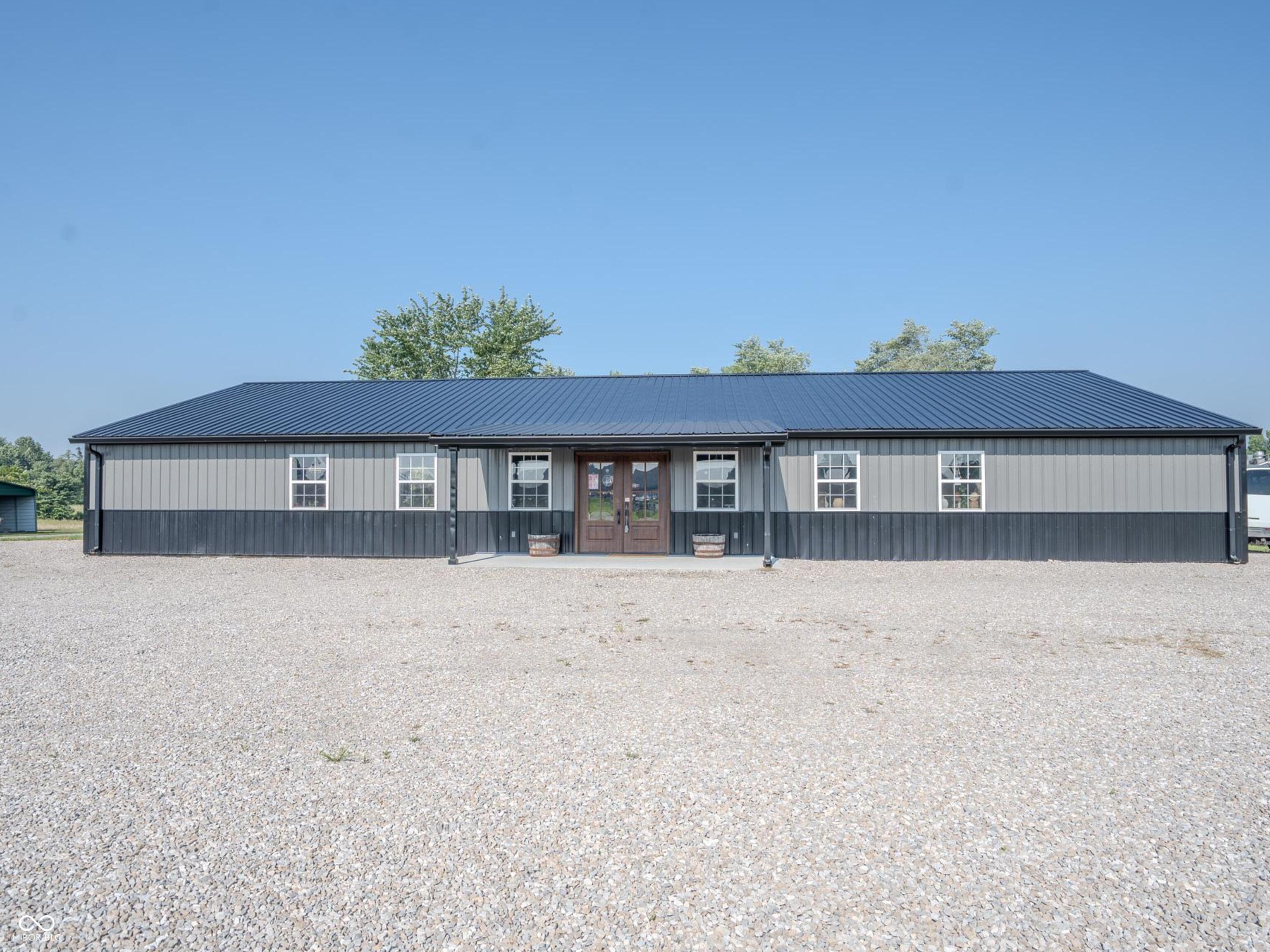 1530 W Locust Street