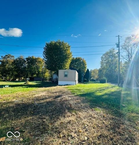 Photo of 3183 New Frankfort Road, Scottsburg, IN 47170 (MLS # 22071301)