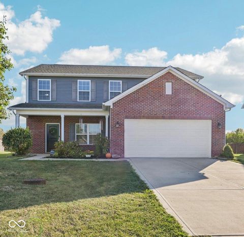 Photo of 1749 N Creekwater Pass, Greenfield, IN 46140 (MLS # 22097884)