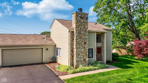Photo of 5751 Bradston Way, Indianapolis, IN 46237 (MLS # 22103399)