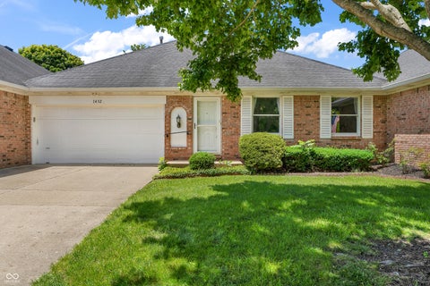 Photo of 1432 Holiday Lane E, Brownsburg, IN 46112 (MLS # 22109740)
