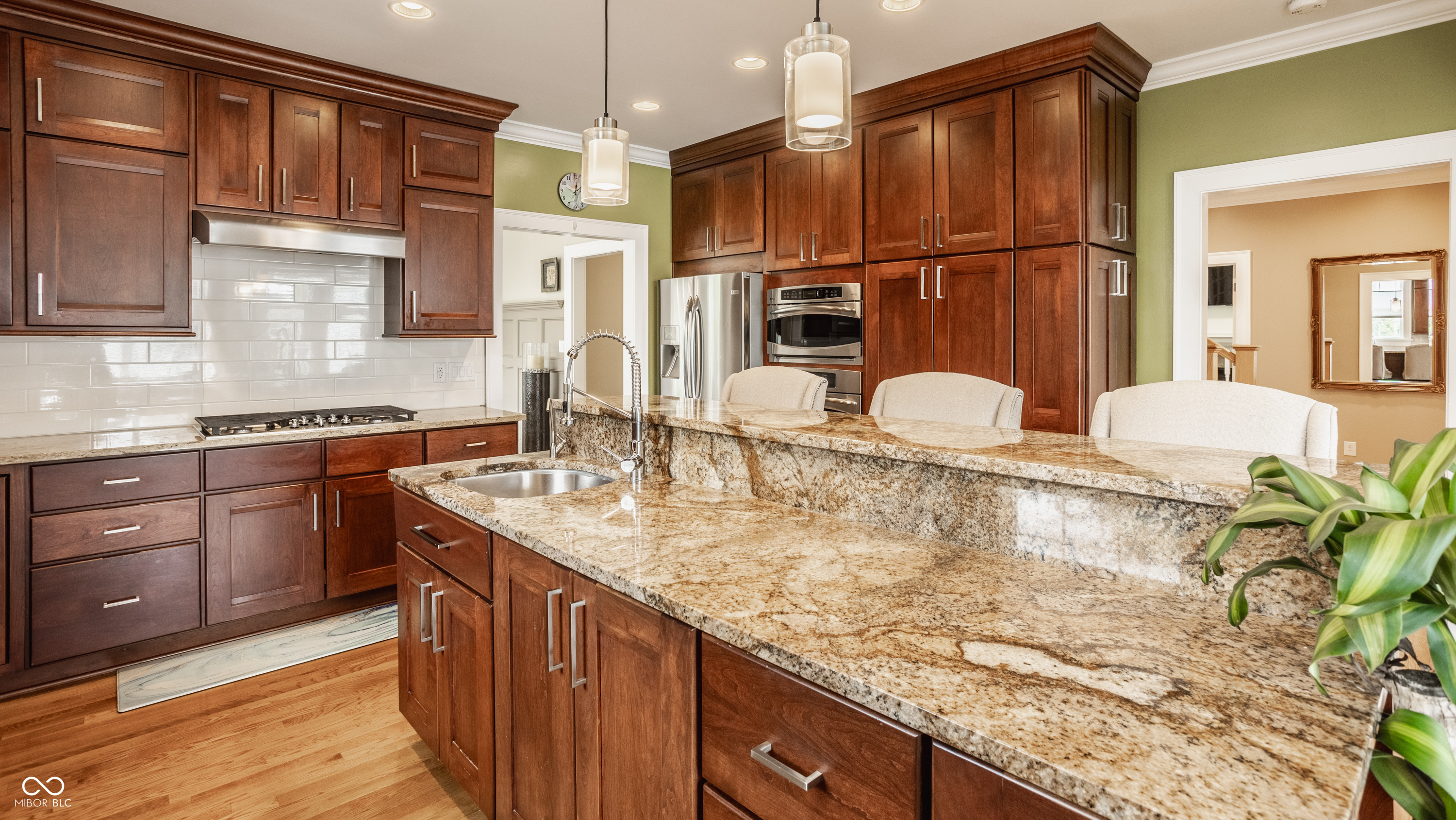 7599 N Meridian Street