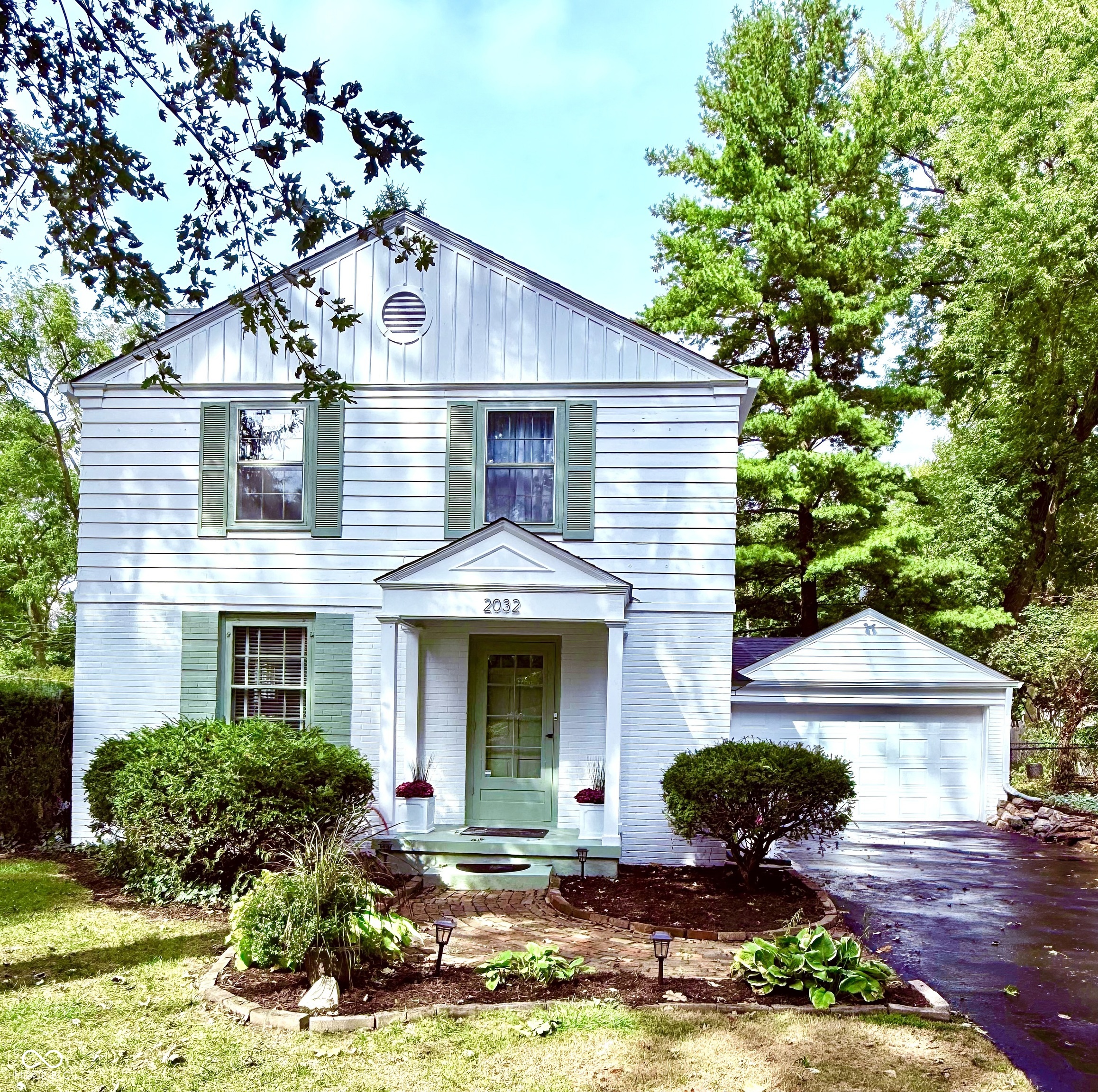 2032 Kessler Blvd E Drive