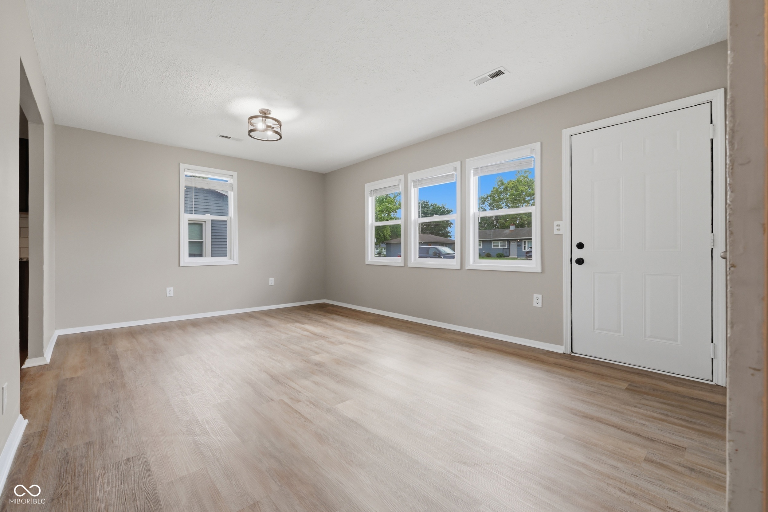 2725 Shirley Drive
