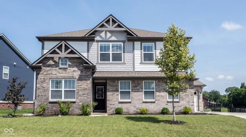 Photo of 240 Waterford Lane, Westfield, IN 46074 (MLS # 22104421)