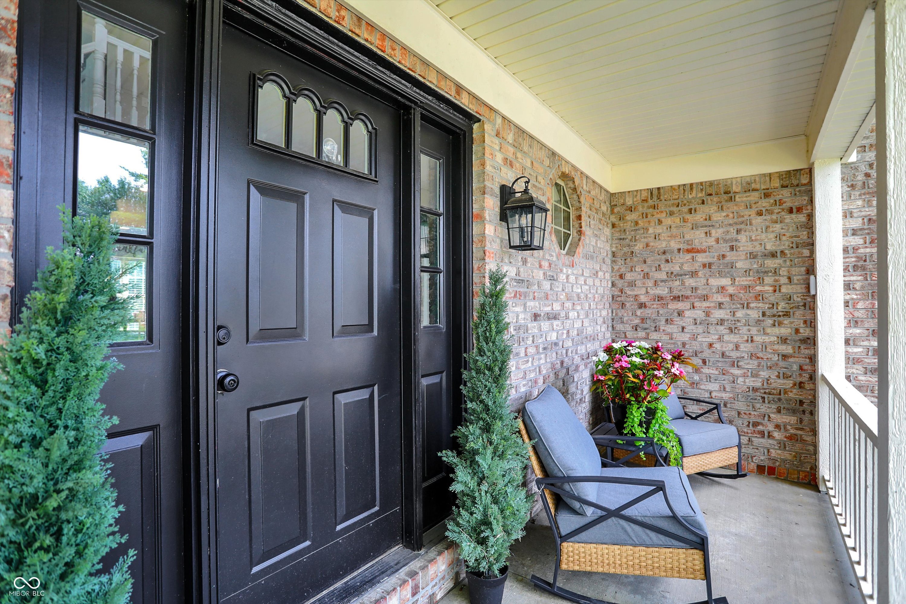 7589 Fox Tail Circle