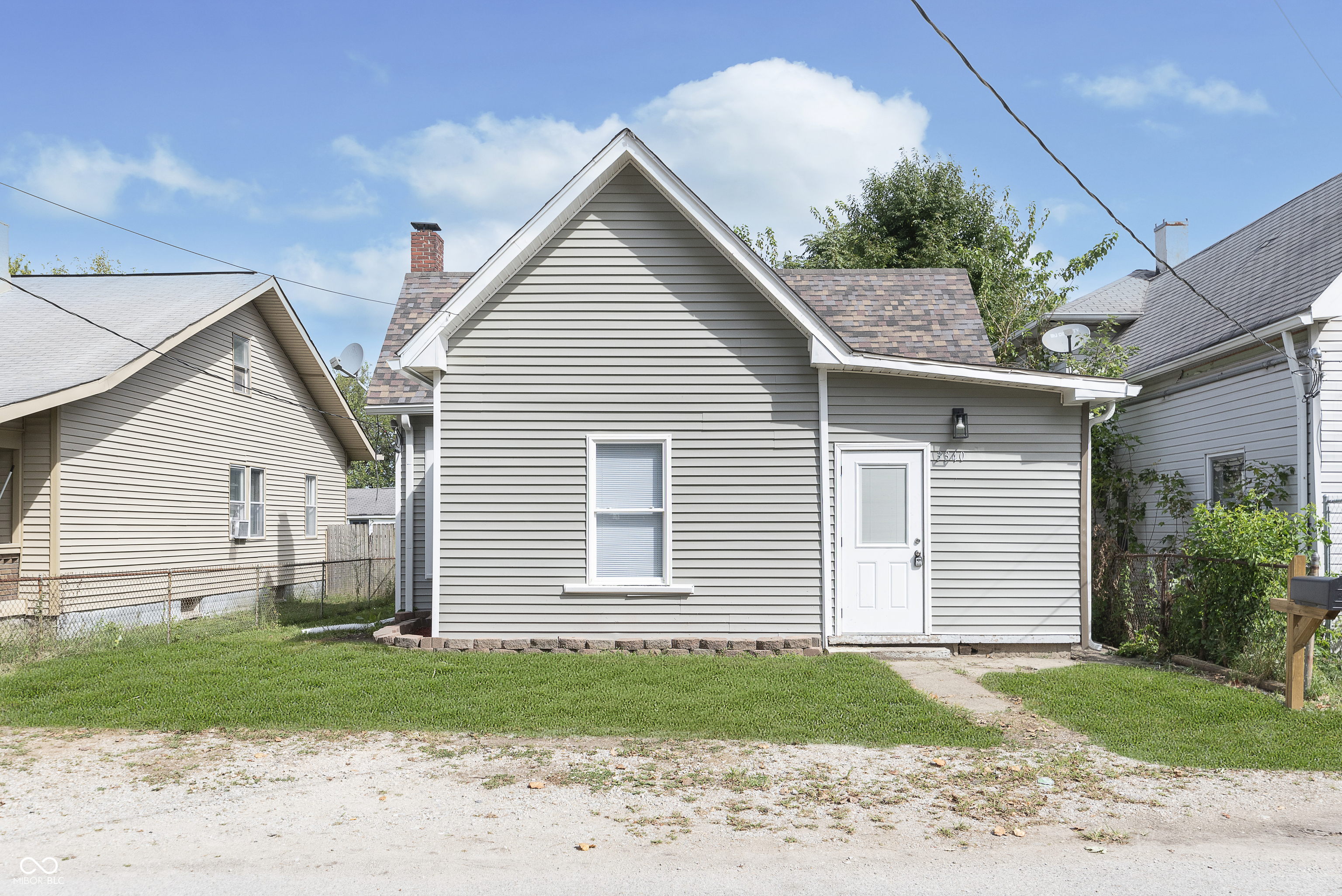 View Indianapolis, IN 46241 house