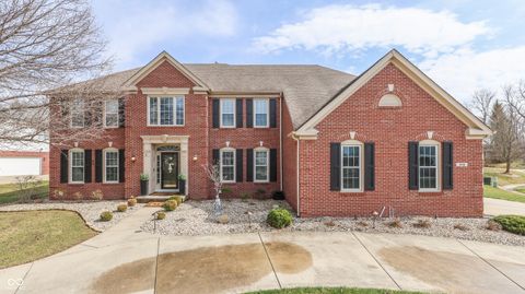Photo of 1535 Thames Drive, Greenwood, IN 46143 (MLS # 22087569)