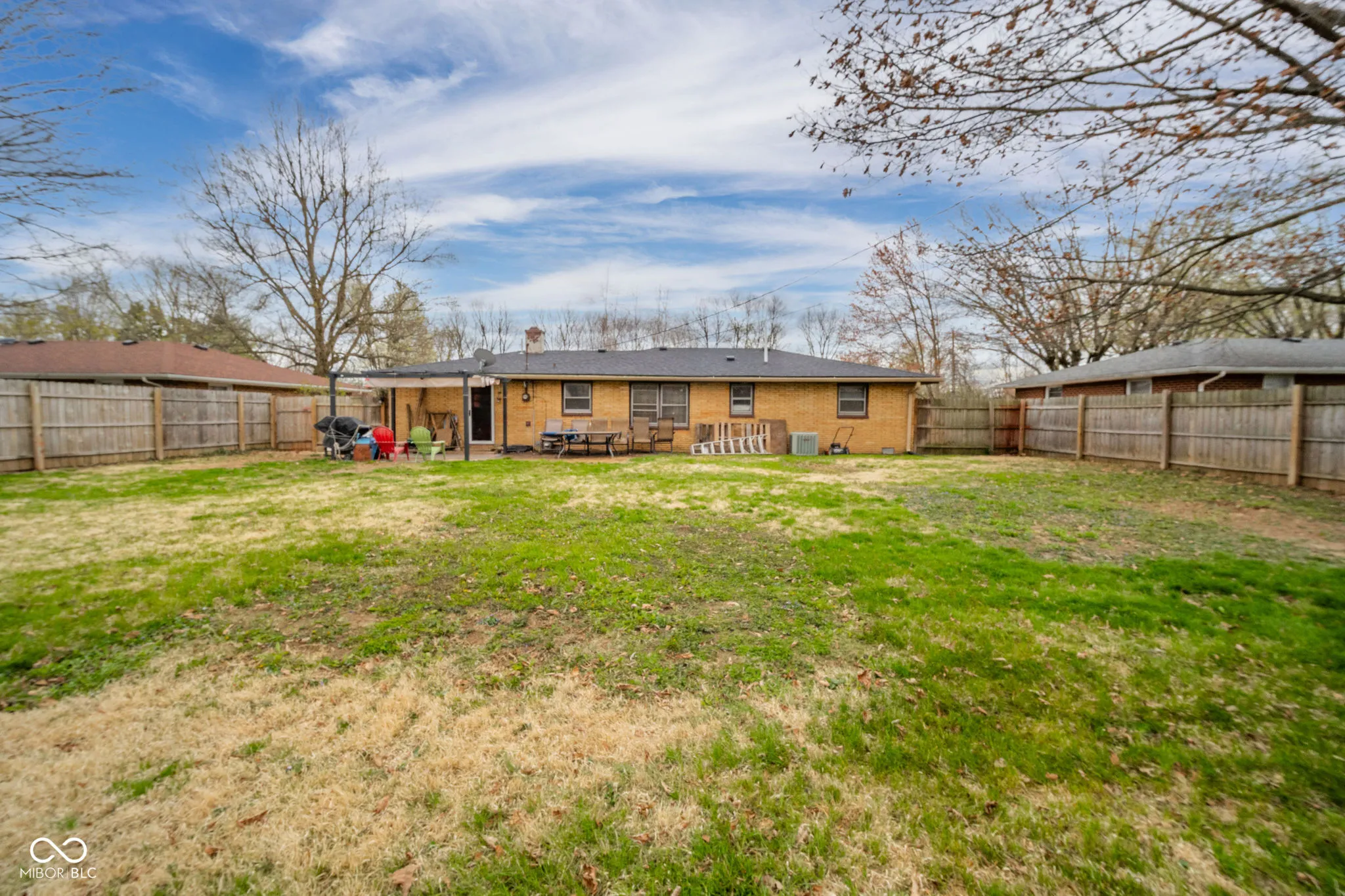 Anderson, Indiana 46012, United States, 3 Bedrooms Bedrooms, ,1 BathroomBathrooms,Residential,Pending,111207