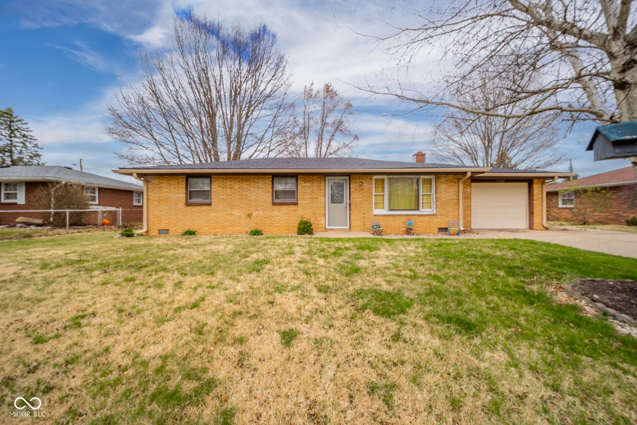 Anderson, Indiana 46012, United States, 3 Bedrooms Bedrooms, ,1 BathroomBathrooms,Residential,Pending,111207