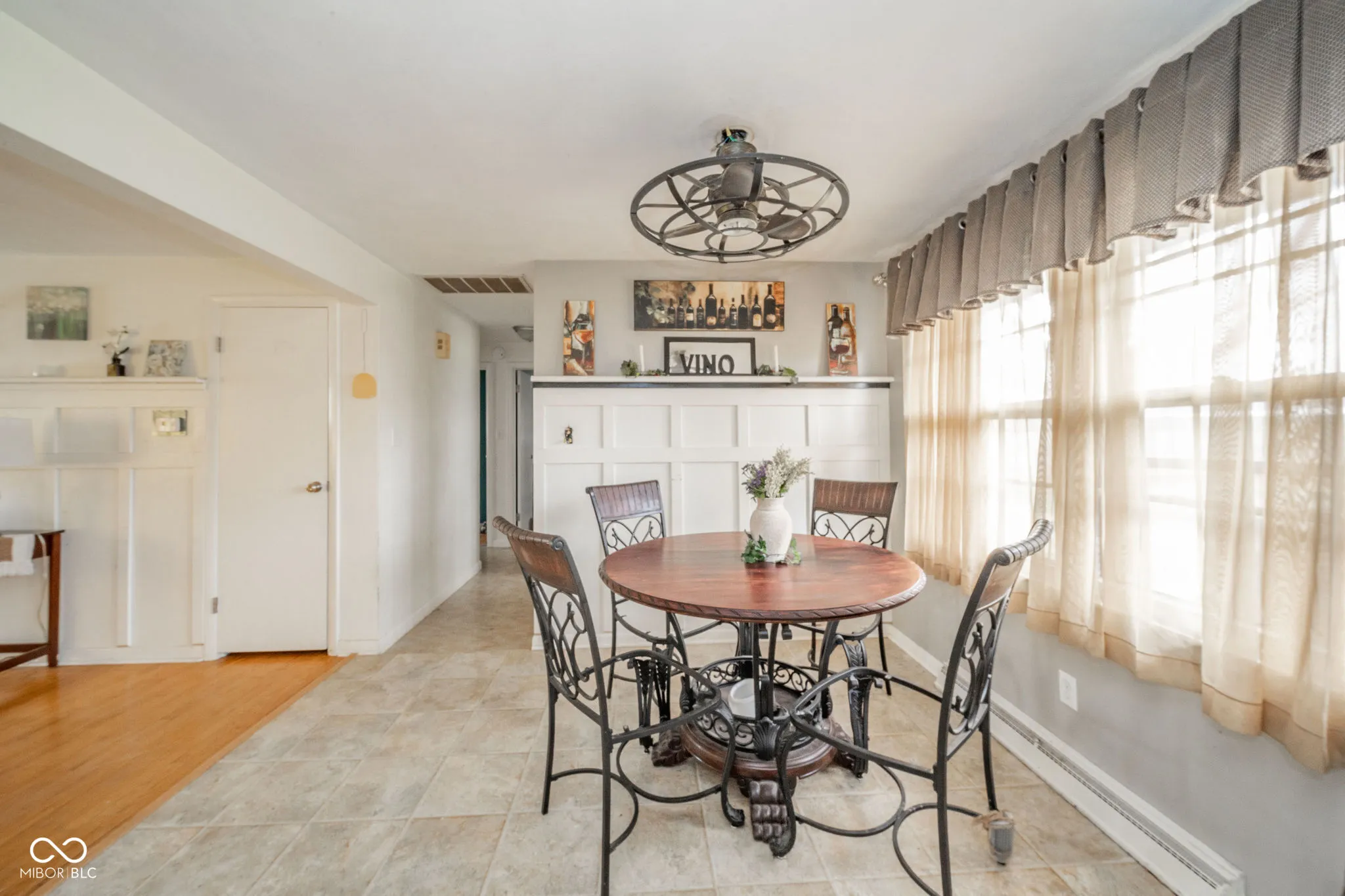 Anderson, Indiana 46012, United States, 3 Bedrooms Bedrooms, ,1 BathroomBathrooms,Residential,Pending,111207