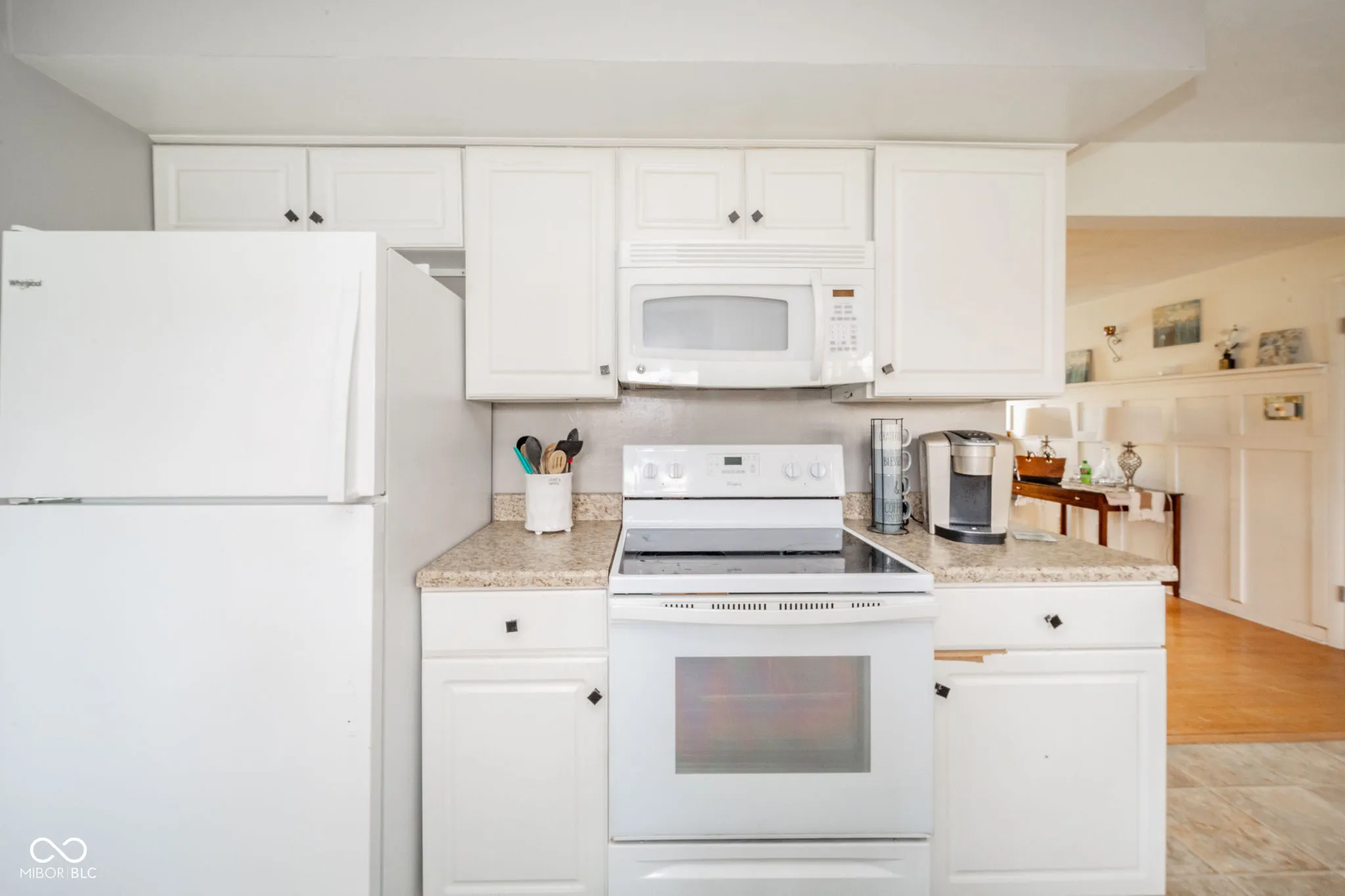 Anderson, Indiana 46012, United States, 3 Bedrooms Bedrooms, ,1 BathroomBathrooms,Residential,Pending,111207