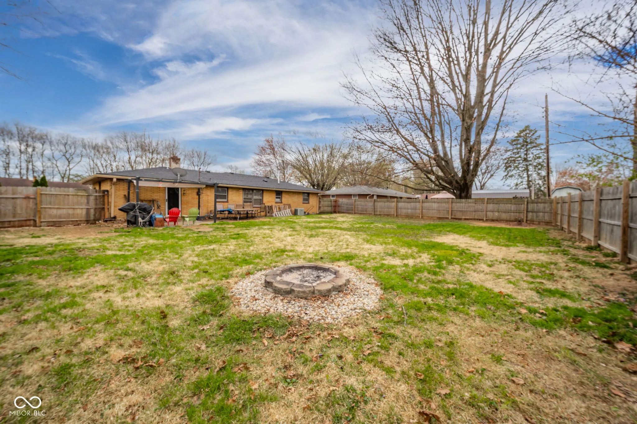 Anderson, Indiana 46012, United States, 3 Bedrooms Bedrooms, ,1 BathroomBathrooms,Residential,Pending,111207