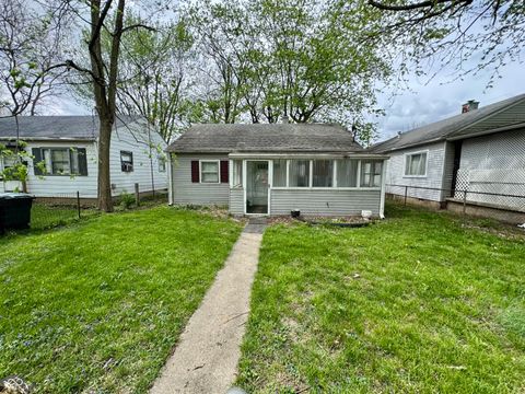 Photo of 2101 S Pershing Drive, Muncie, IN 47302 (MLS # 22096111)