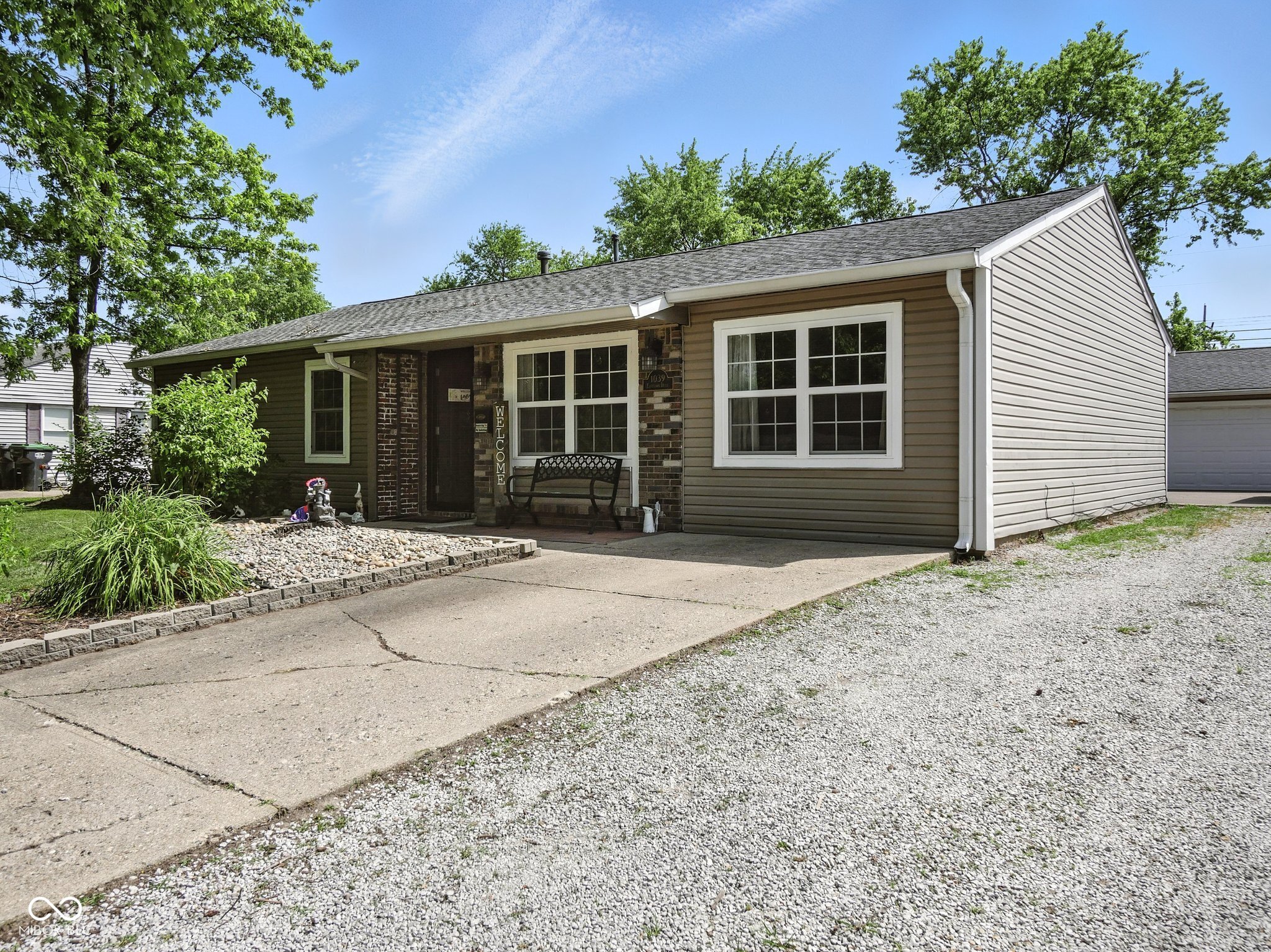 1039 Eastlawn Drive