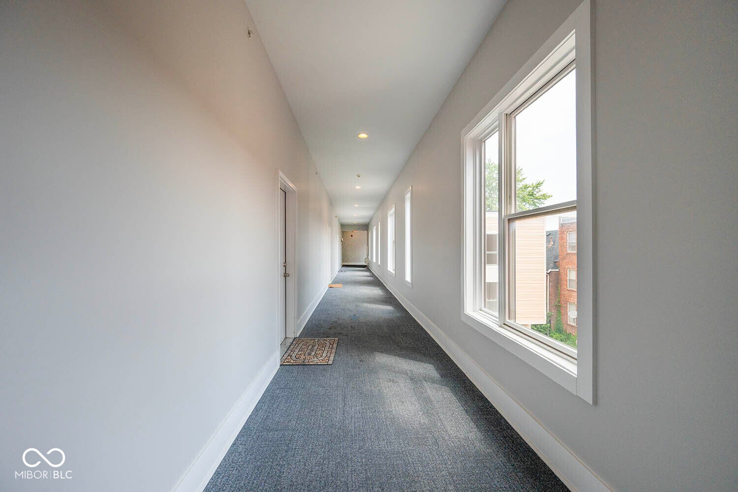 233 E St Joseph Street E 3H