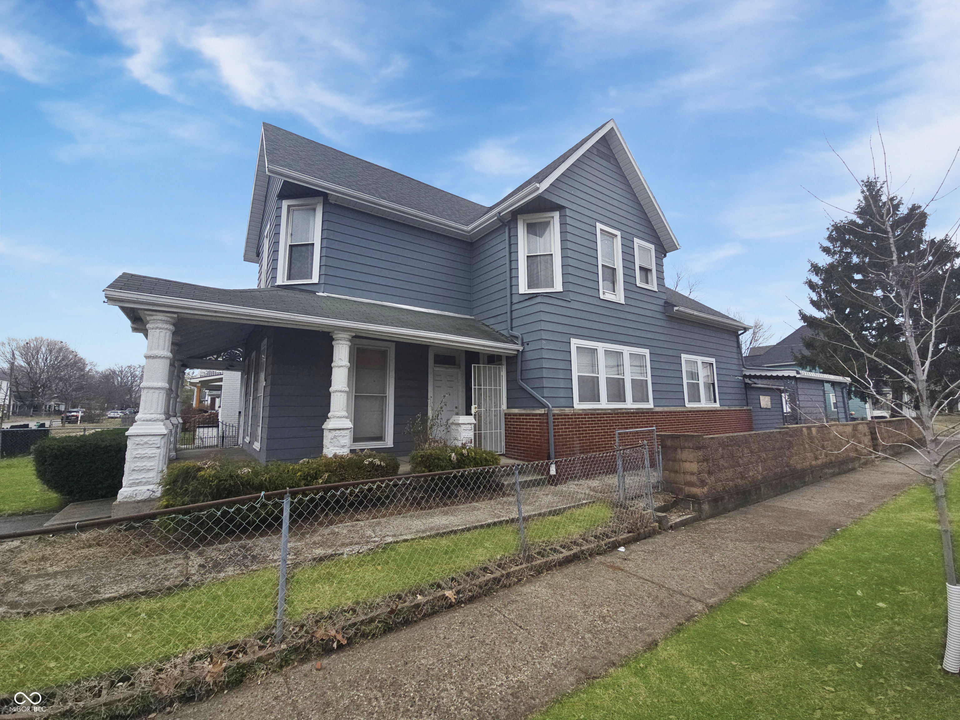 1701 Woodlawn Avenue