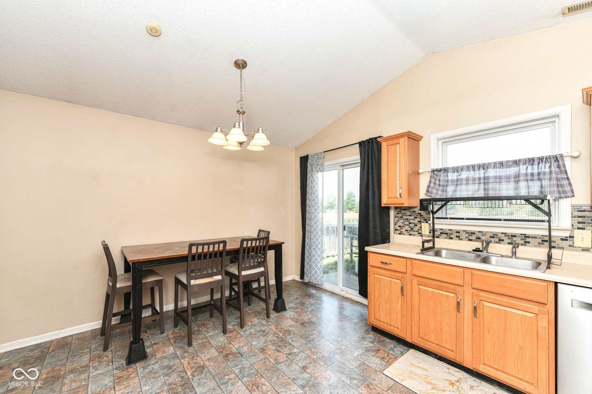 9674 W Lantern Lane