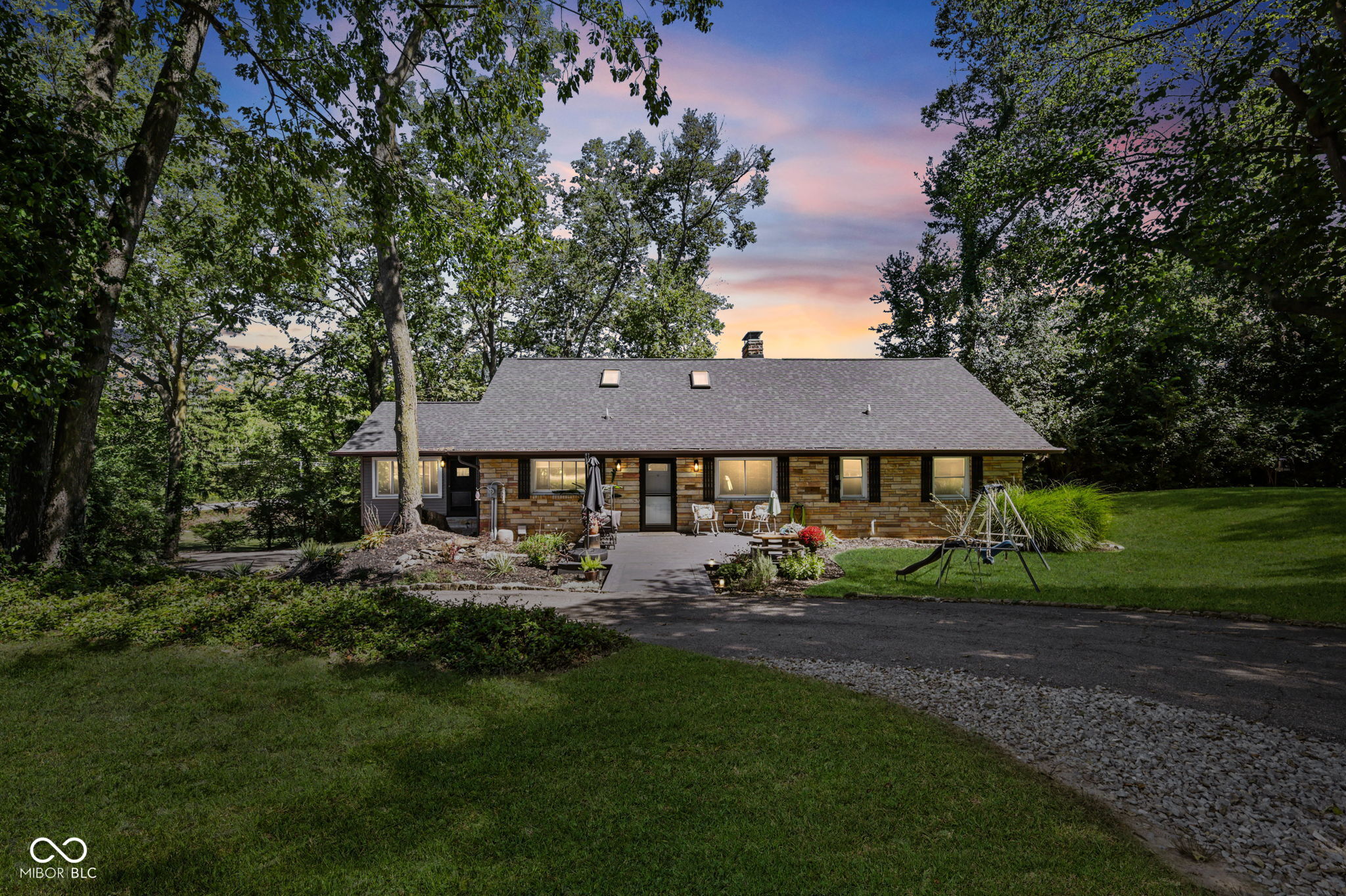 1265 N Morgantown Road