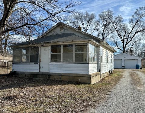 Photo of 2913 S Rybolt Avenue, Indianapolis, IN 46241 (MLS # 22085714)