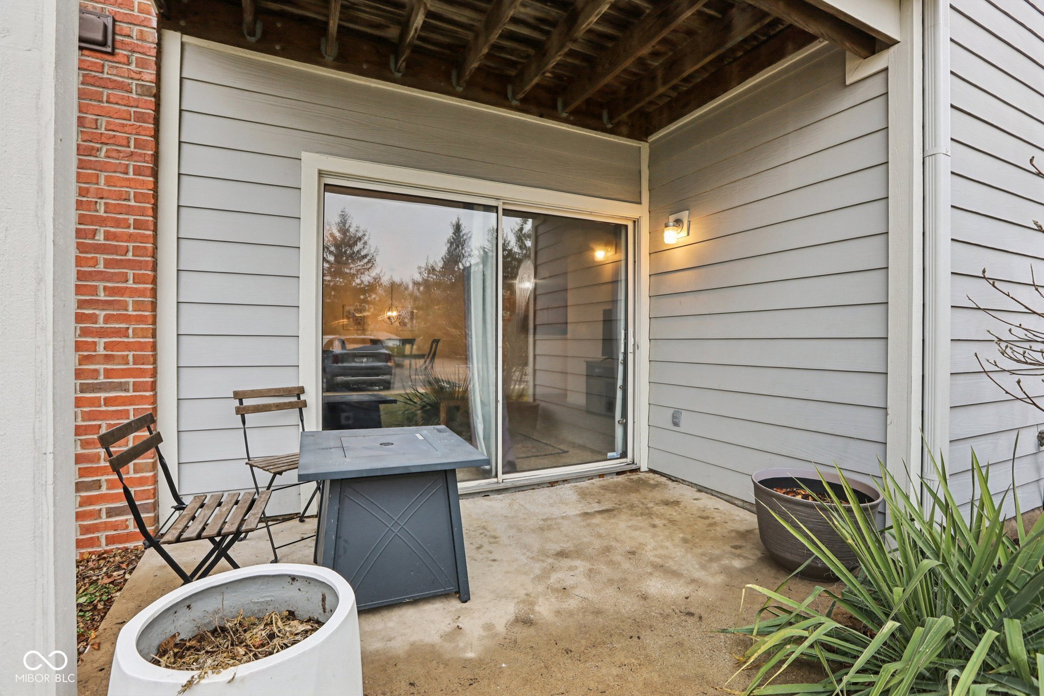 8120 Glenwillow Lane