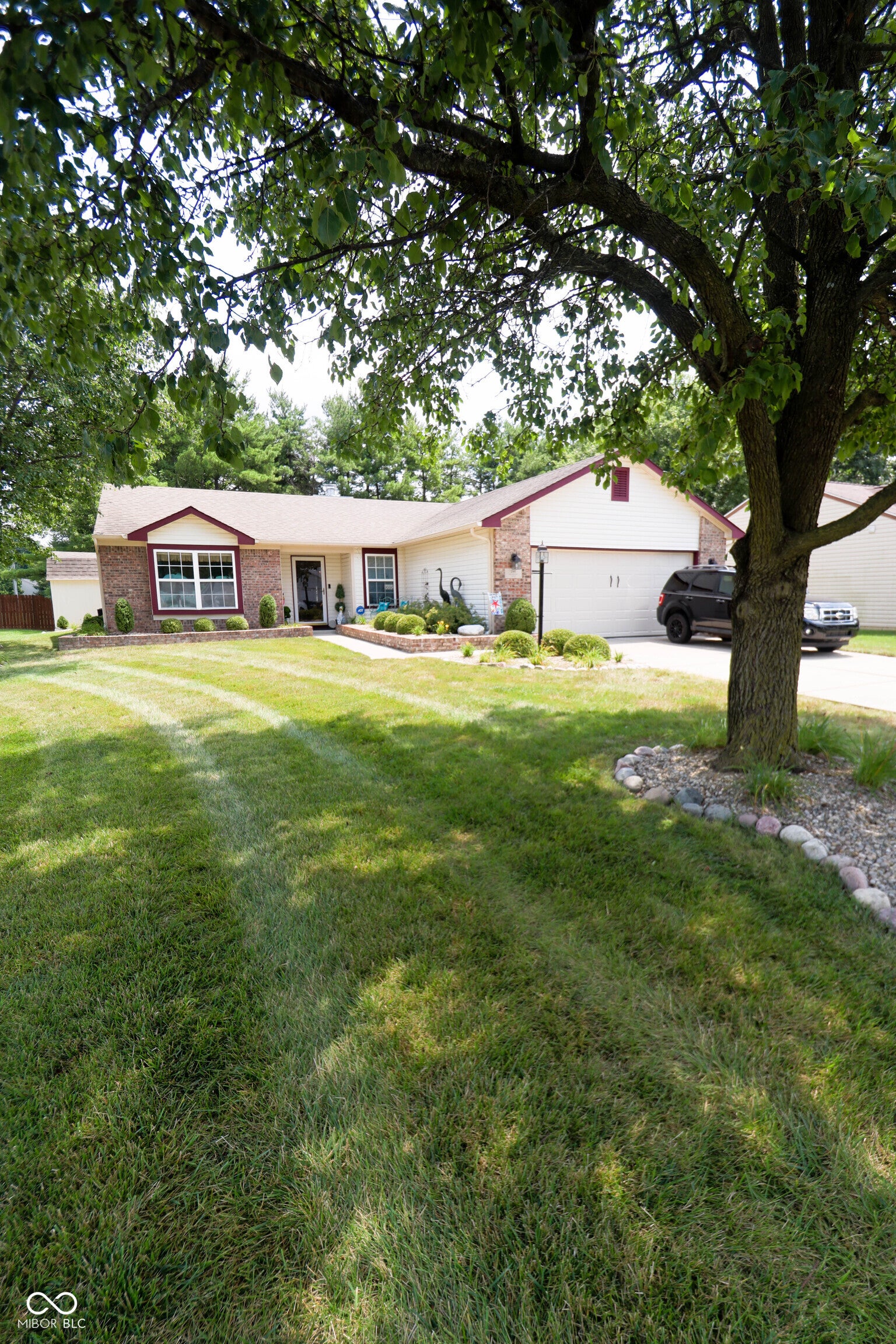2307 Whitecliff Drive