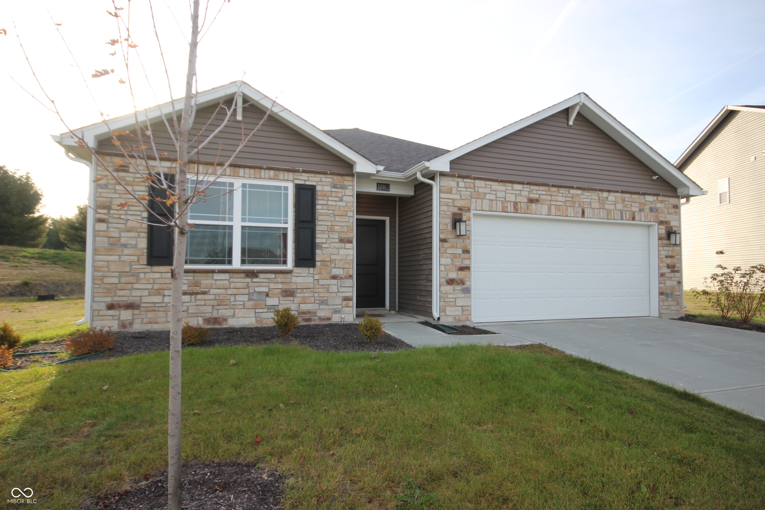 Photo 1 of 14 — 10911 N Longbranch Street, Monrovia, IN 46157