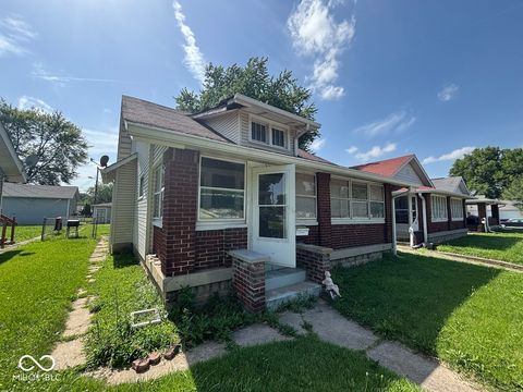 Photo of 2714 S Meridian Street, Indianapolis, IN 46225 (MLS # 22112901)