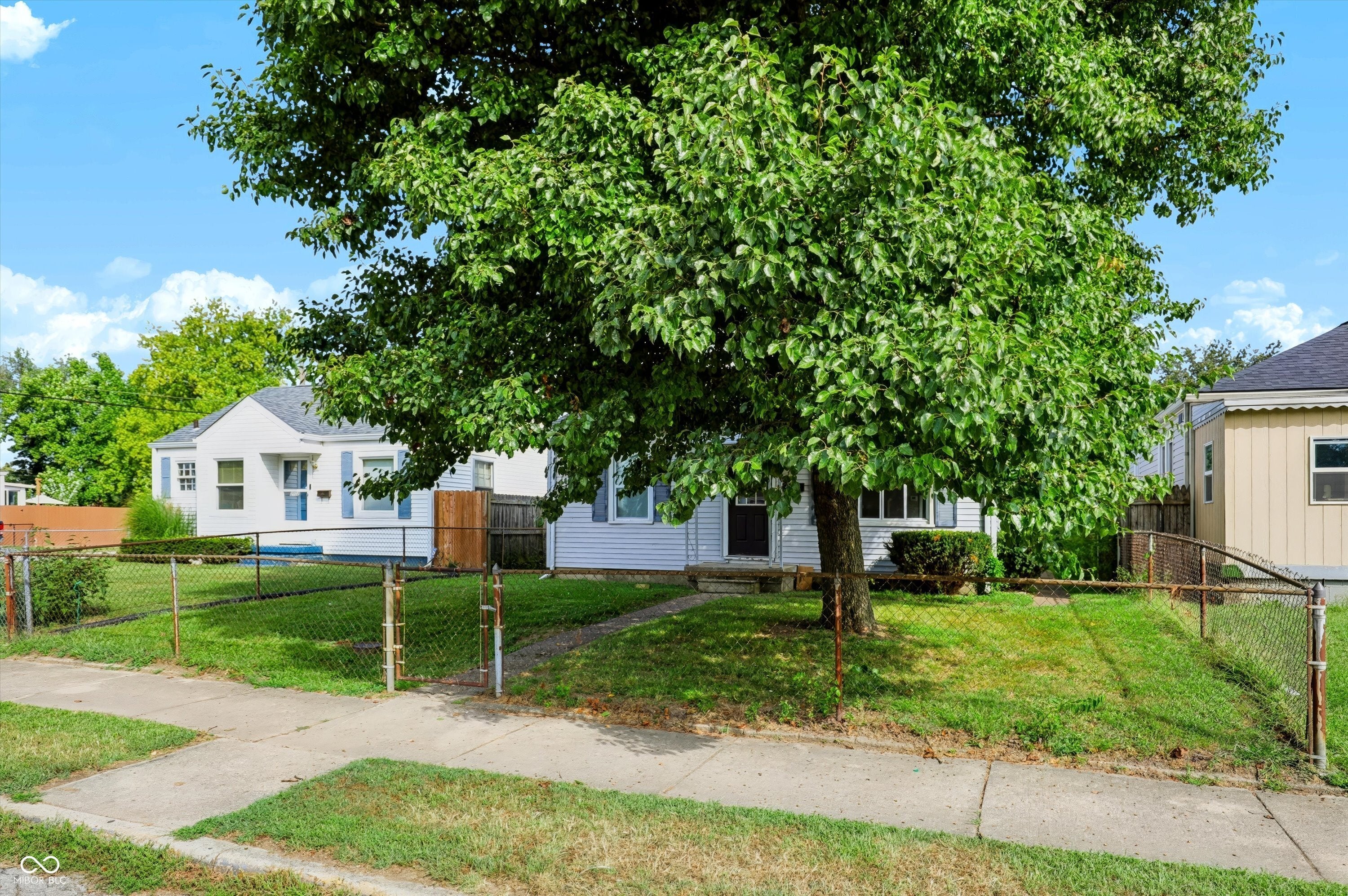 2006 Calhoun Street