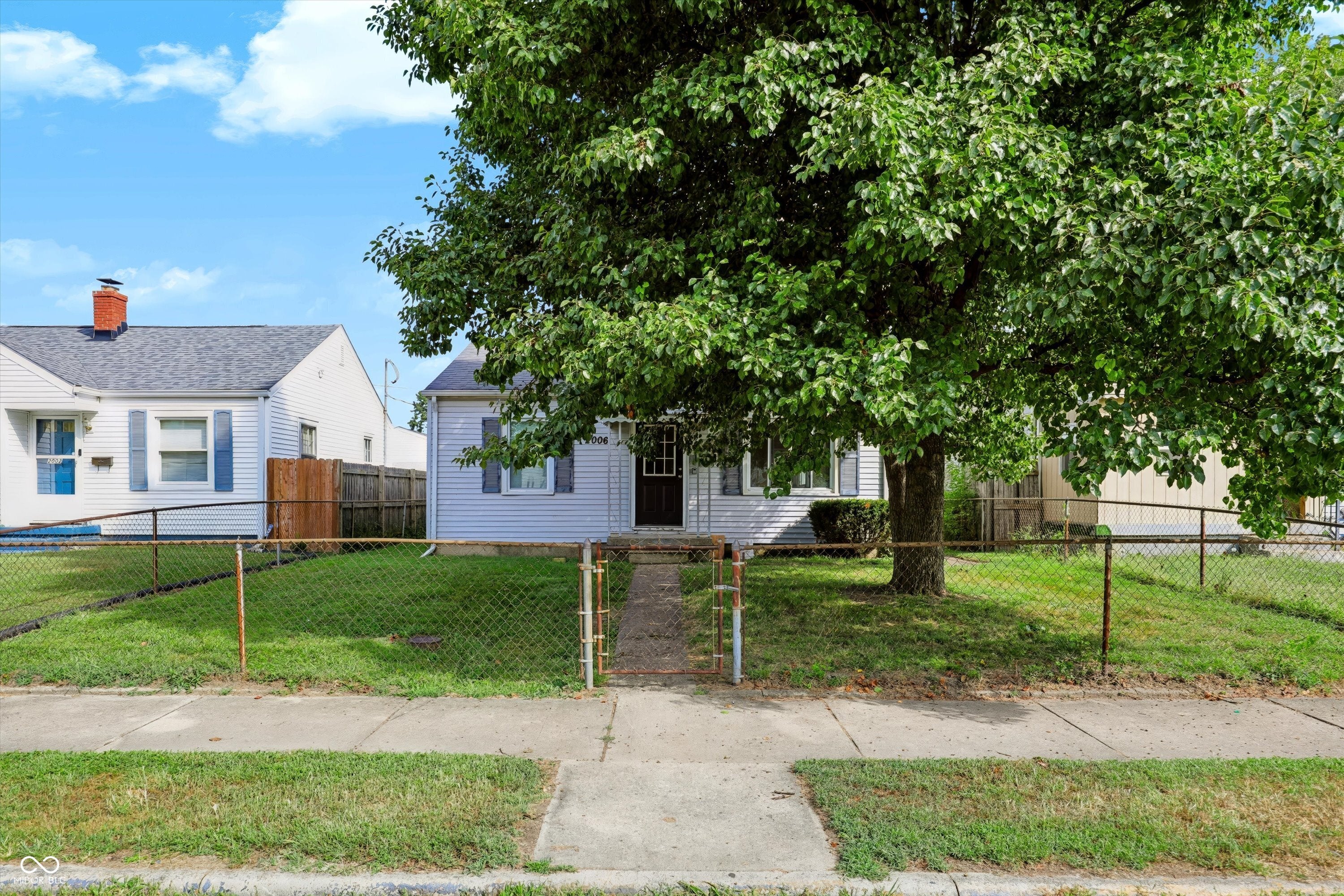 2006 Calhoun Street