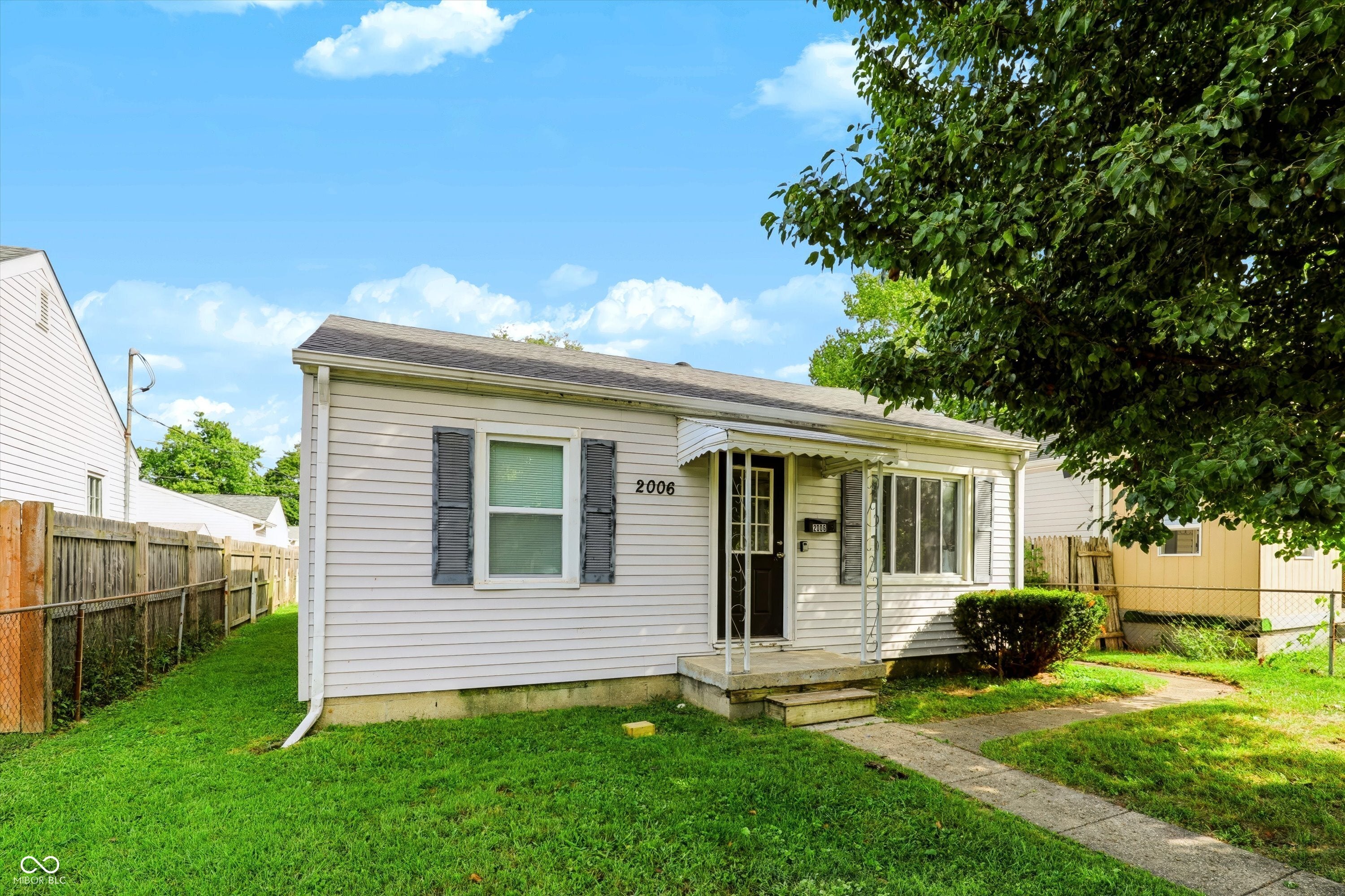 2006 Calhoun Street