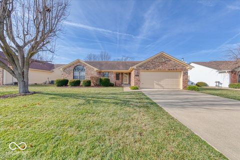 Photo of 974 Ellington Circle, Greenwood, IN 46143 (MLS # 22078829)