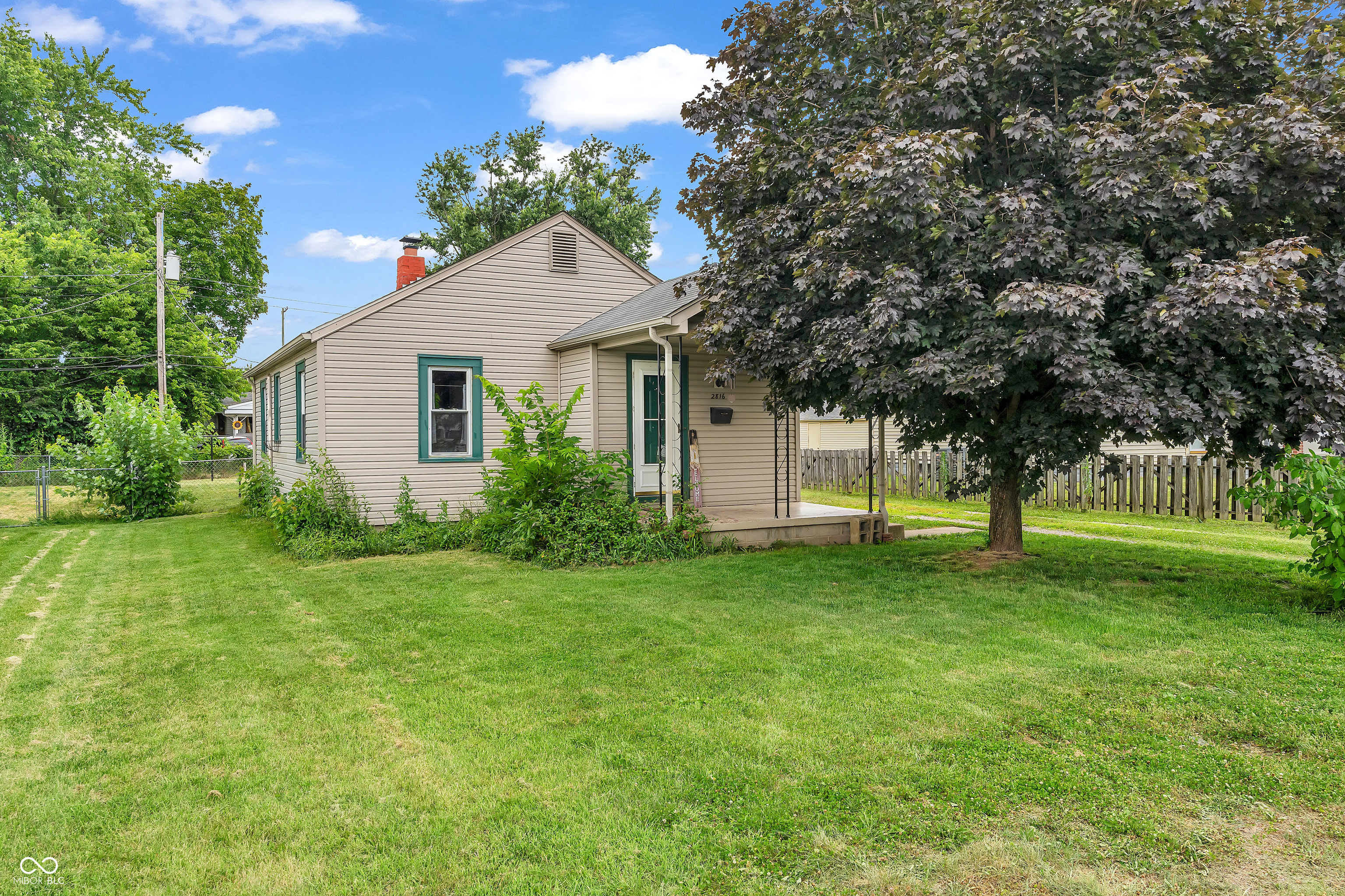 Photo 1 of 21 — 2816 16th Street, Columbus, IN 47201