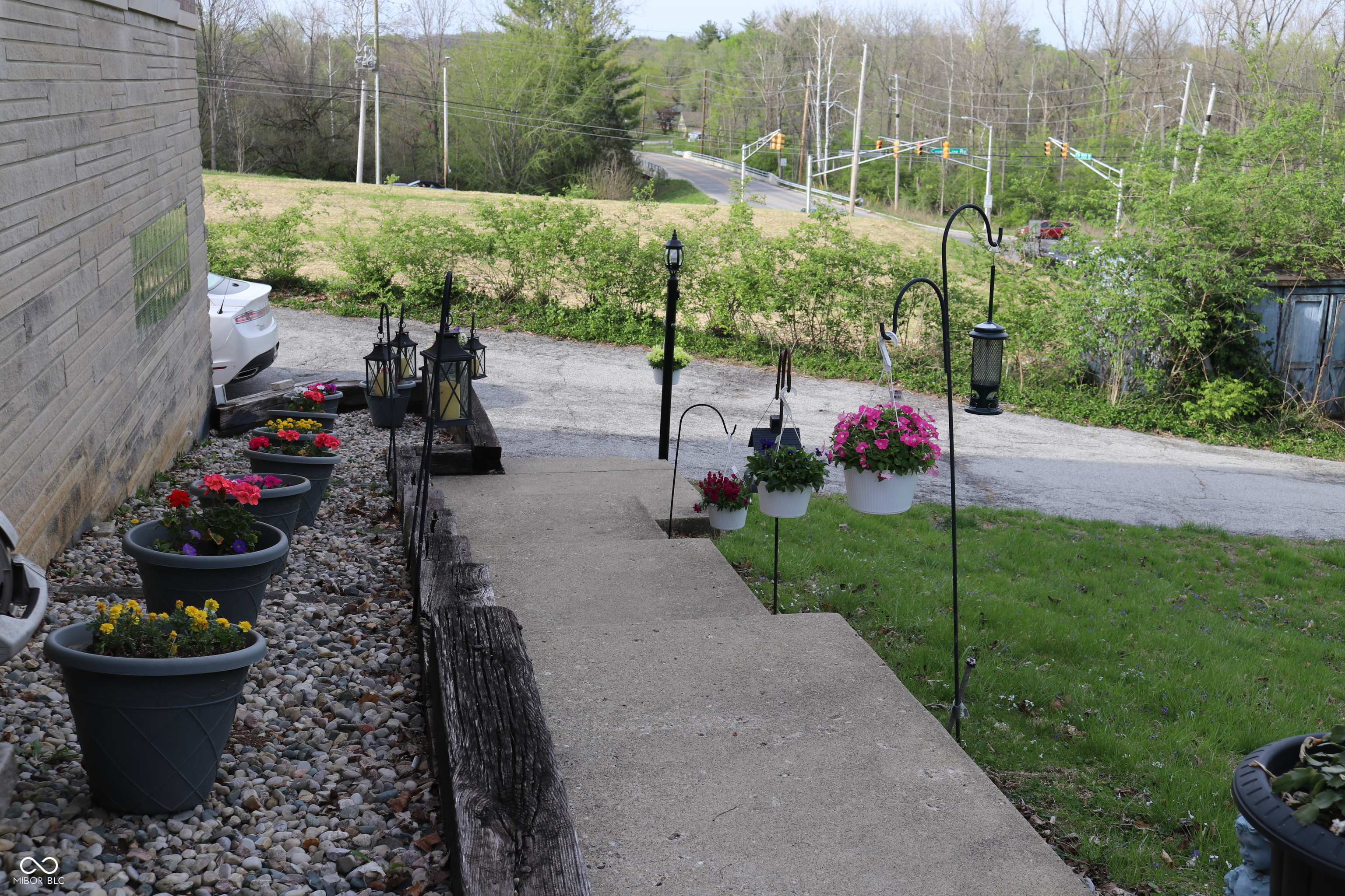 1266 N Morgantown Road